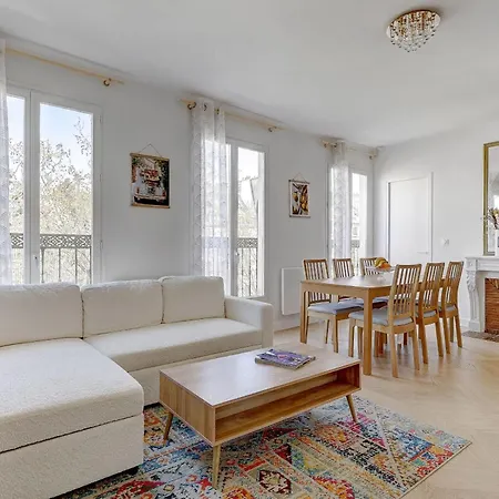 Style Parisien A Proche Republique Apartment